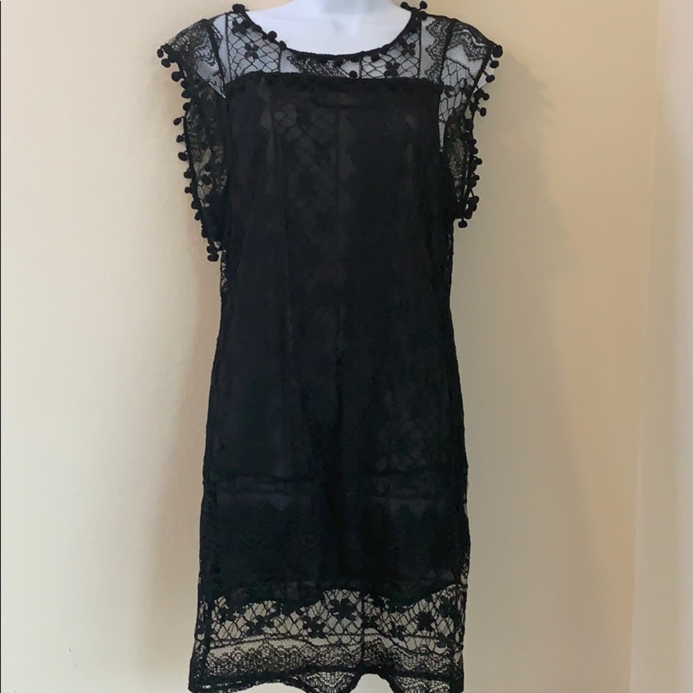 Vicabo black lace dress